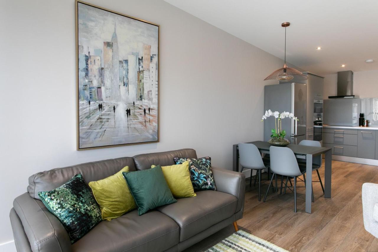 Custom House Apartments Ньюри Экстерьер фото
